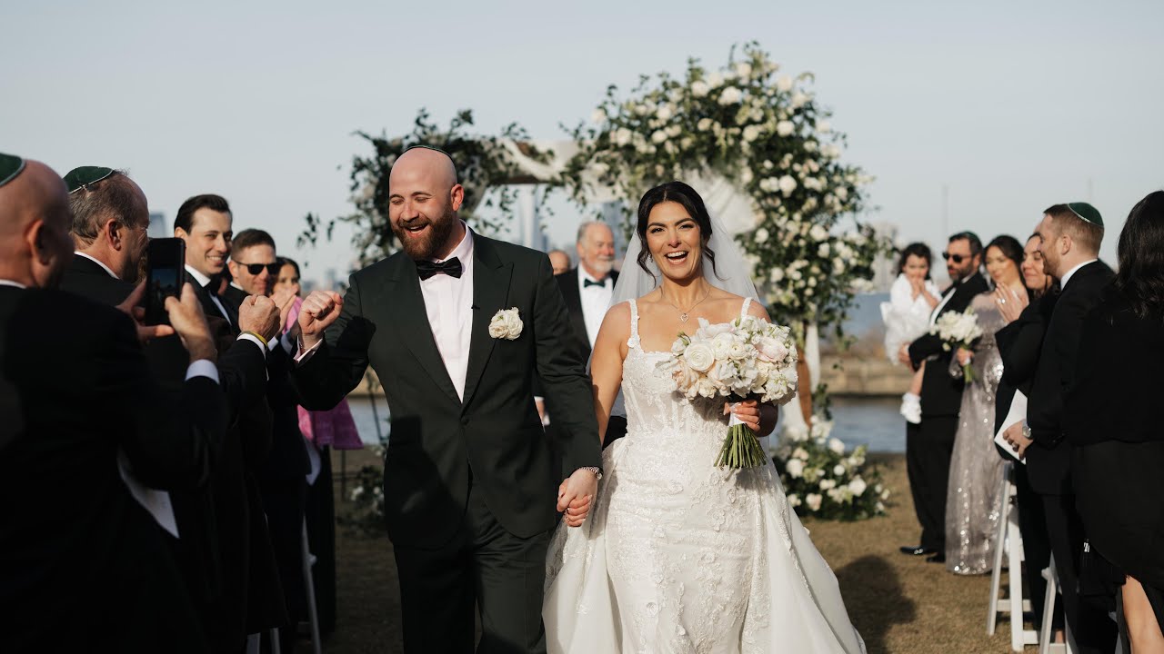 Hudson House Wedding- Jersey City | Molly & JB’s Stylish NYC Skyline Celebration