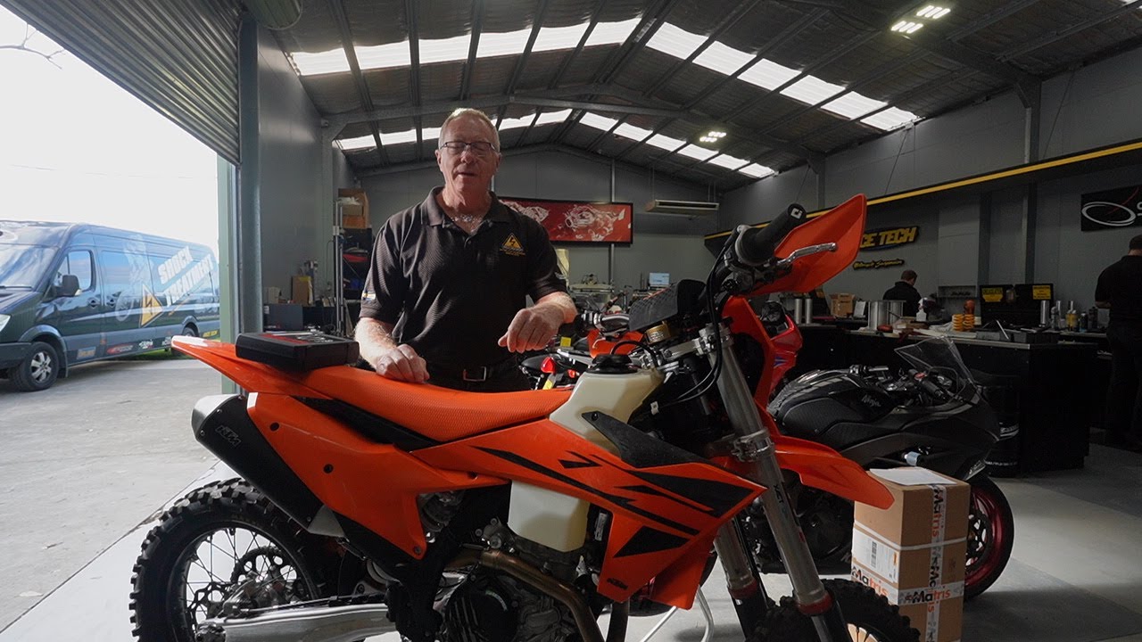 KTM500EXCF Finke Desert Race Motorcycle Modifications