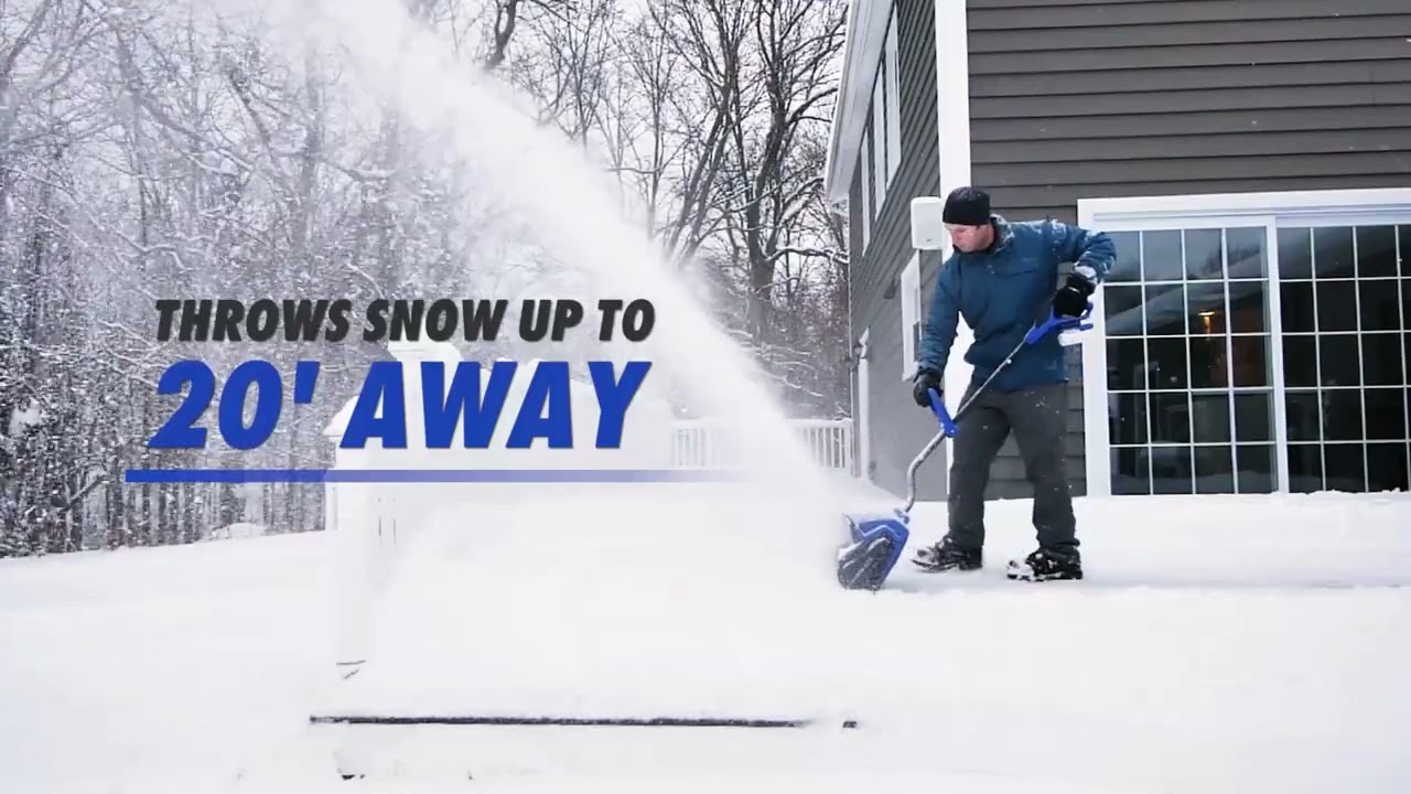 Демонстрация работы беспроводной снегоуборочной лопаты Snow Joe 24V-SS13-TV1.