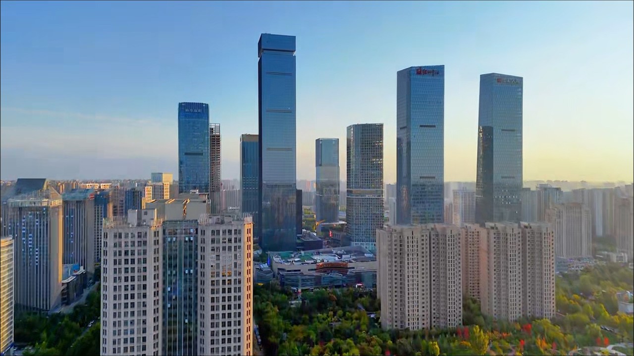 Jinye Road, Xi'an, Shaanxi, China: Xi'an High tech Industrial Development Zone中国陕西西安锦业路:西安高新技术产业开发区
