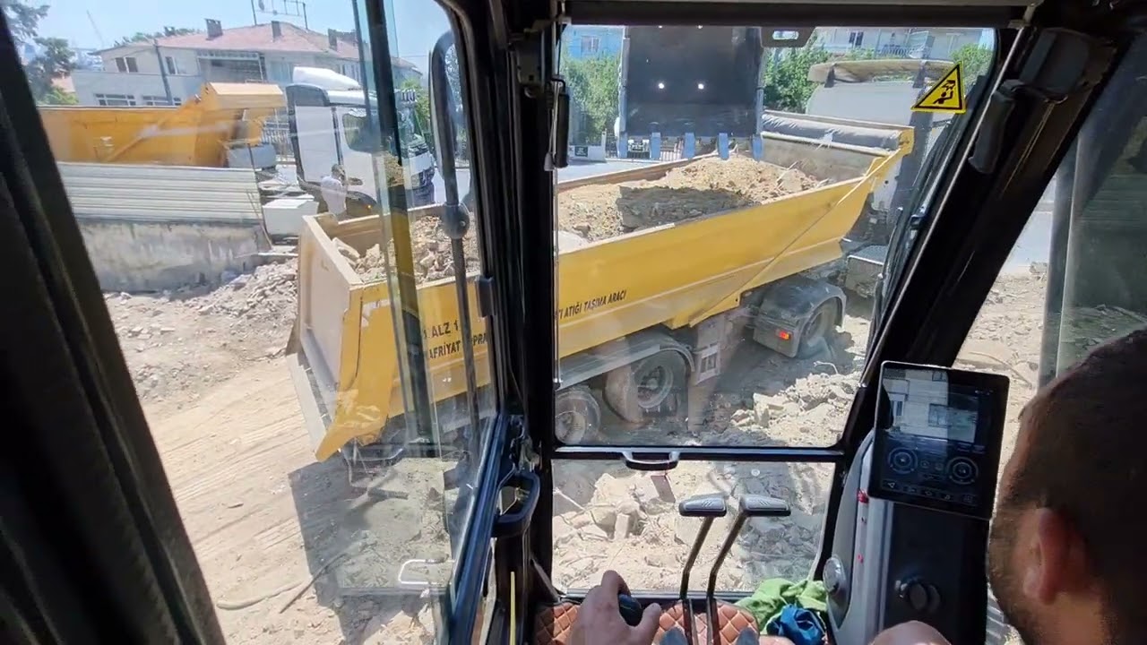 değişiklik iyi oluyor hergün başka yerleri kazıyoruz#hafriyat #excavator #işmakinaları