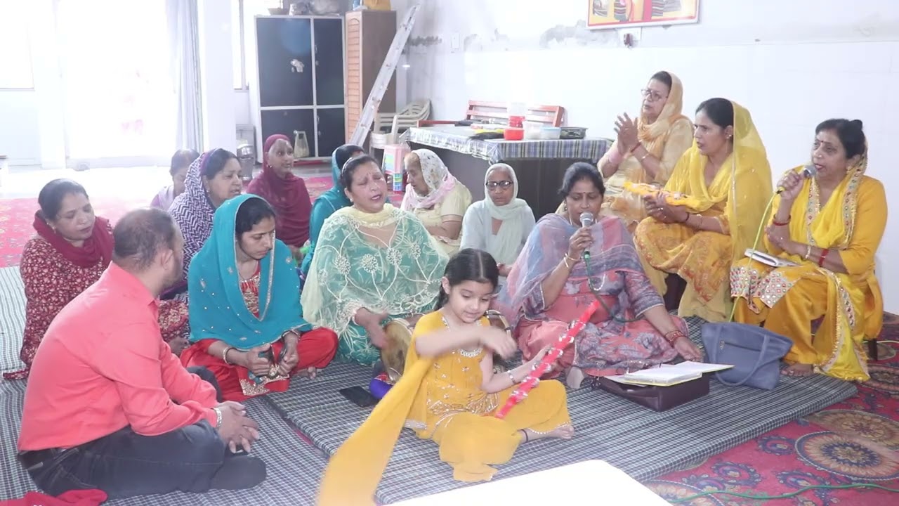 Live Radha Krishna Keertan by Manisha oberoi#bhajan #radhakrishandamani #kirtan #kirtankebhajan