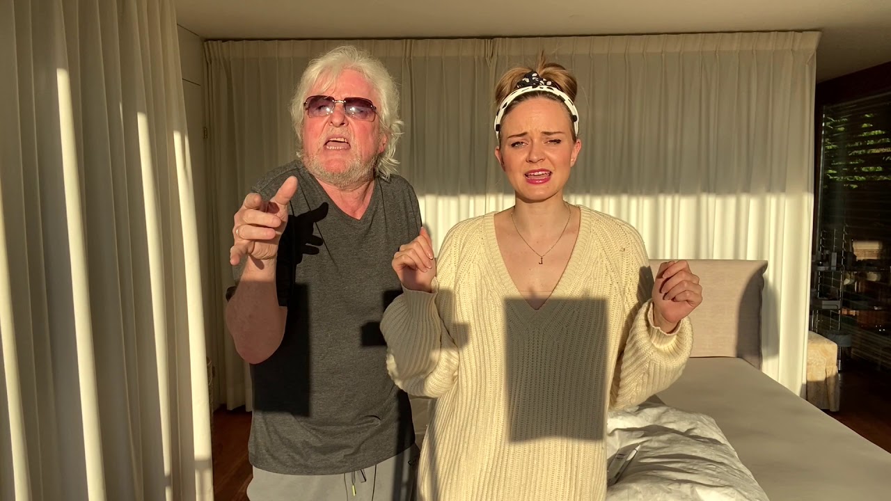 Reinhold und Laura Bilgeri singen ein Duett