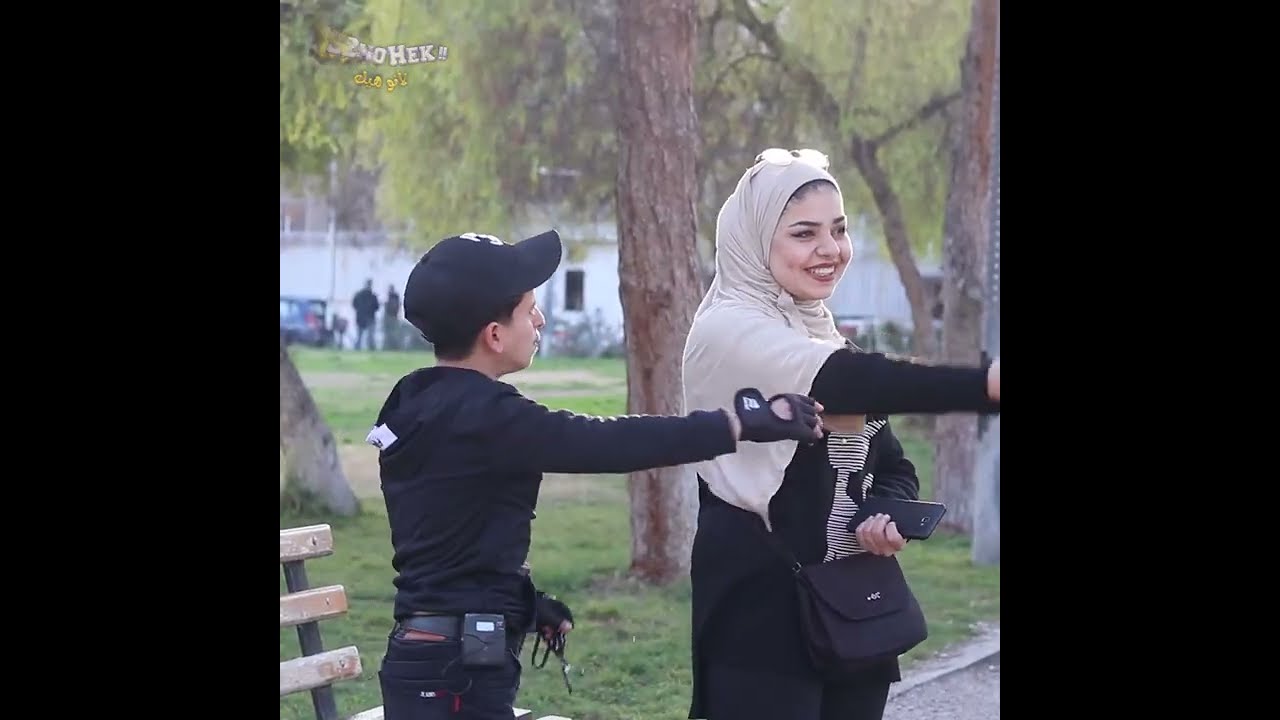 ابو ساكو وشبيهة هيا مرعشلي علقو مع بعض يلي صار مو طبيعي 😂🤣البنت مو طبيعي شو عصبية واب ساكو جننها