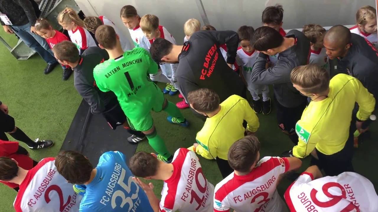 FCA vs. FCB 2016 Einlaufkinder