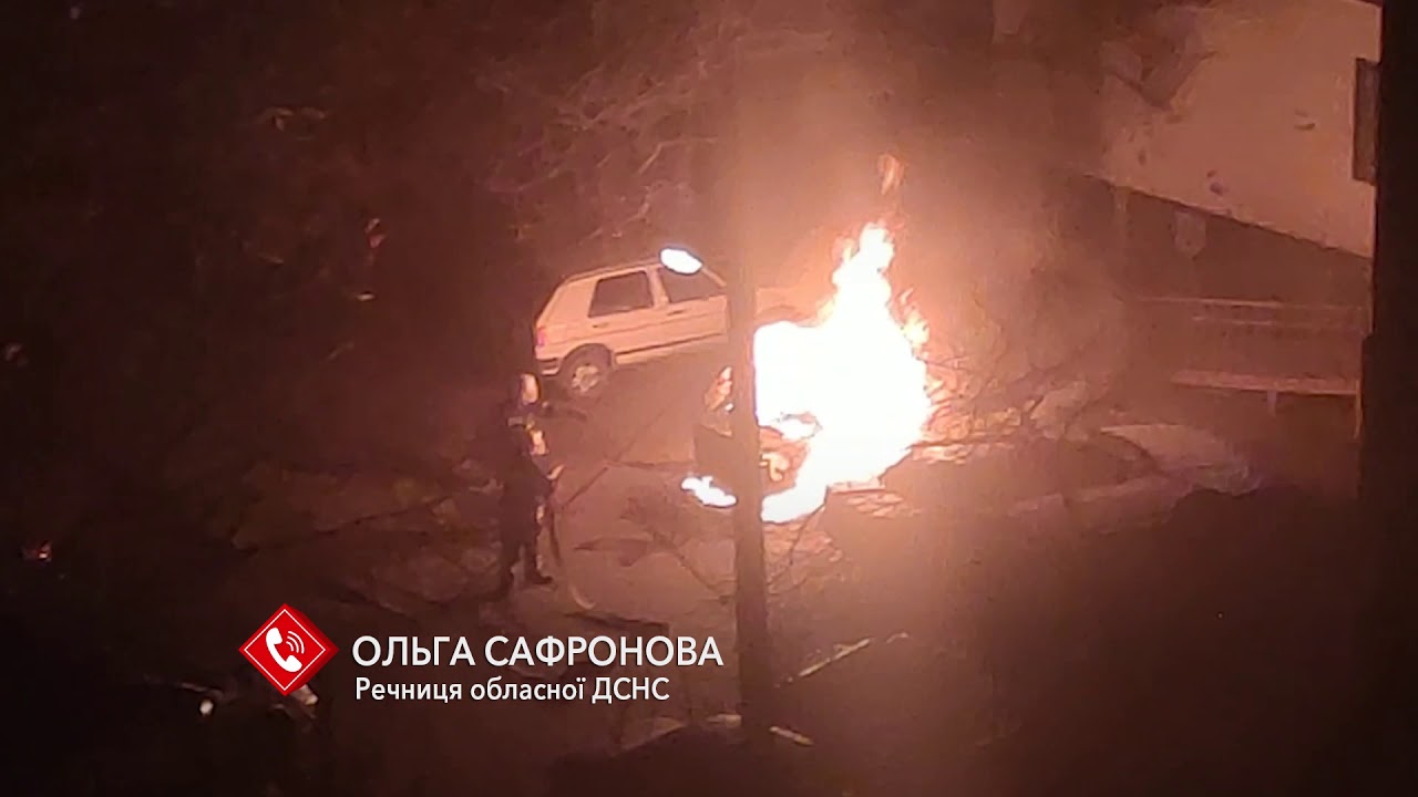 На Вильямса сгорели два авто, очевидцы говорят о поджоге