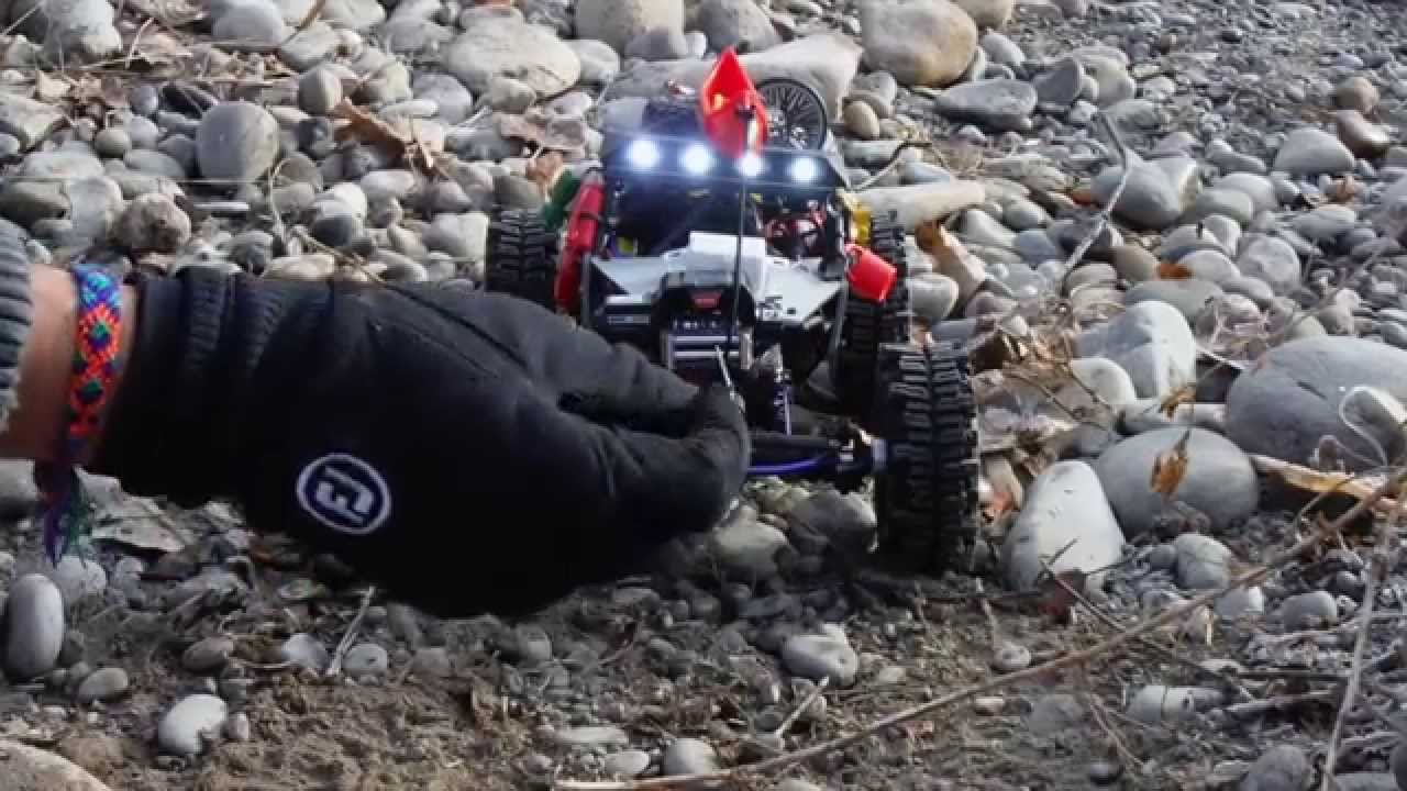 RC Vaterra Slickrock using Winch!!