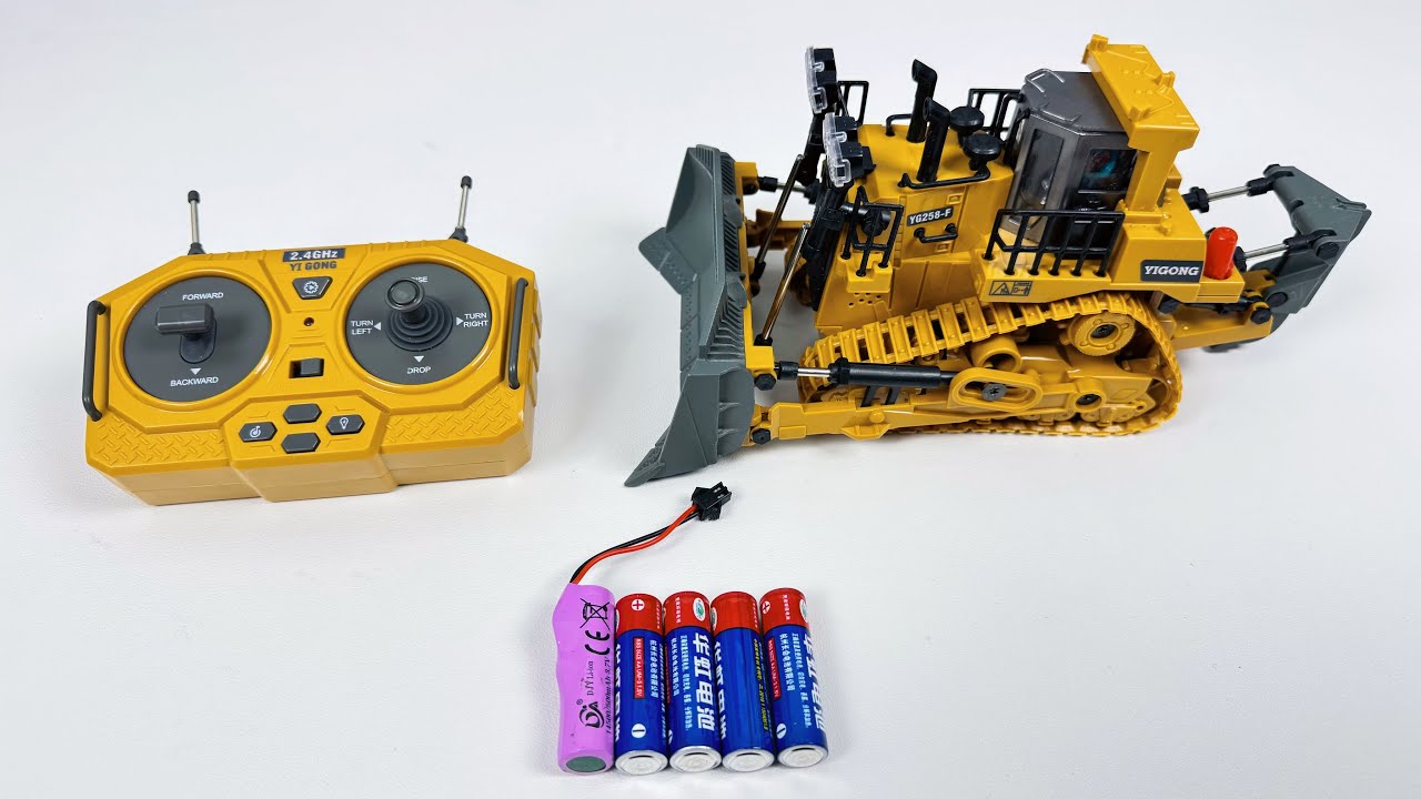 Unboxing remote-controlled bulldozer + dump truck, forest tyrannosaurus, drift racing car