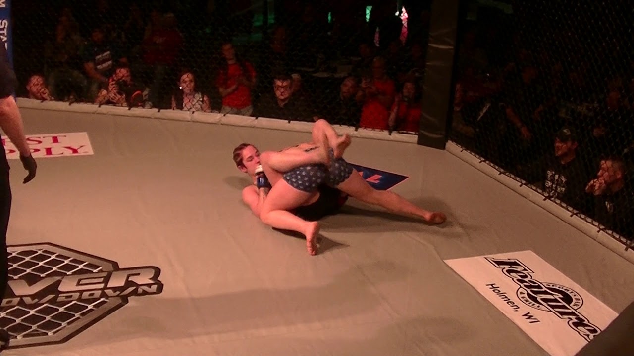 3RT XIII Nikkole Balsewicz vs Olivia Beeskau