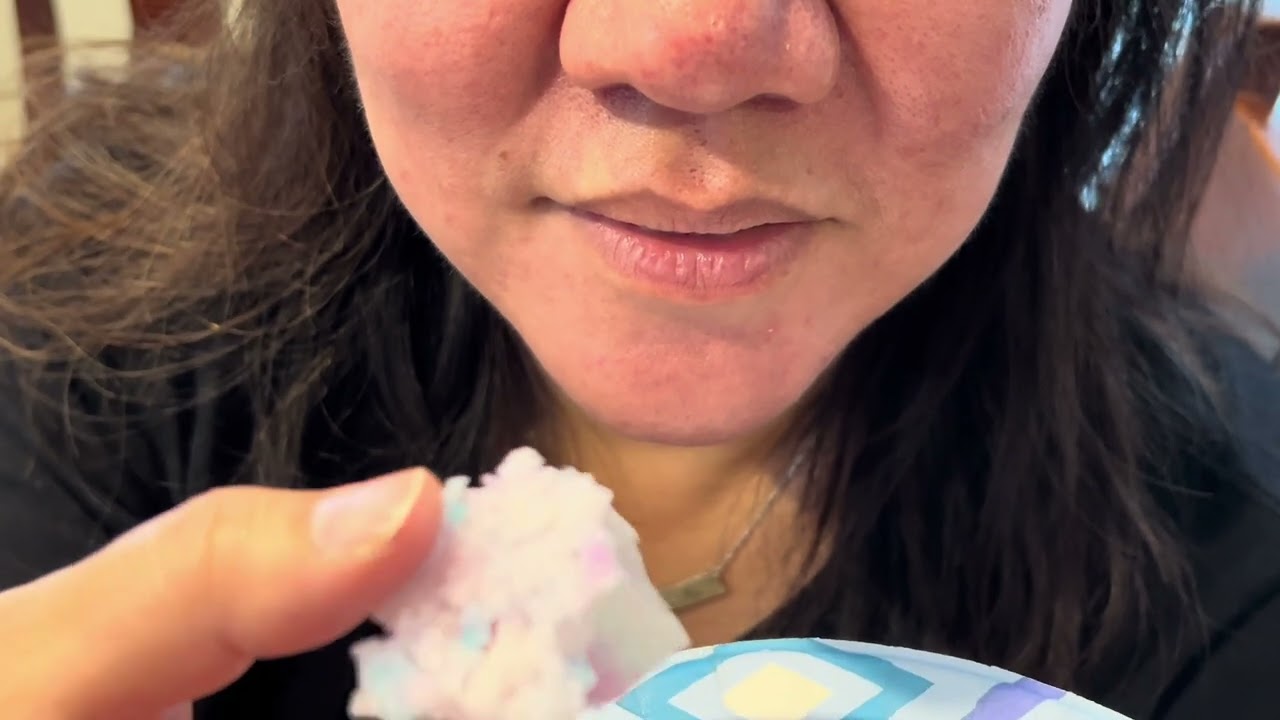 Unboxing and eating the #silkygem candy