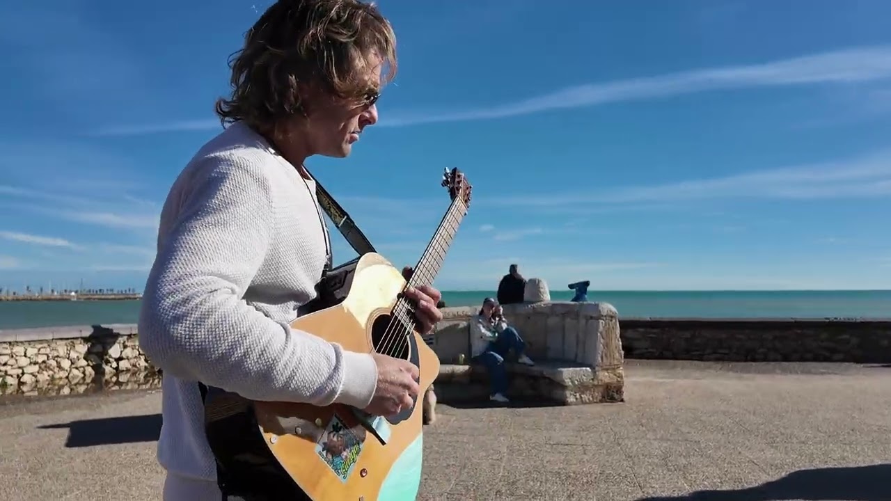 SITGES - ESTE Genio Guitarrista está a OTRO NIVEL - Nos dejo en SHOCK 🔥🎸