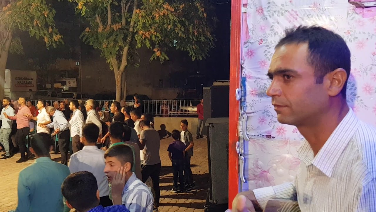 GRUP EVRENSEL ARABAN BELEDİYE DÜĞÜN SALONUNDA YANBAĞLAMA COŞUYOR