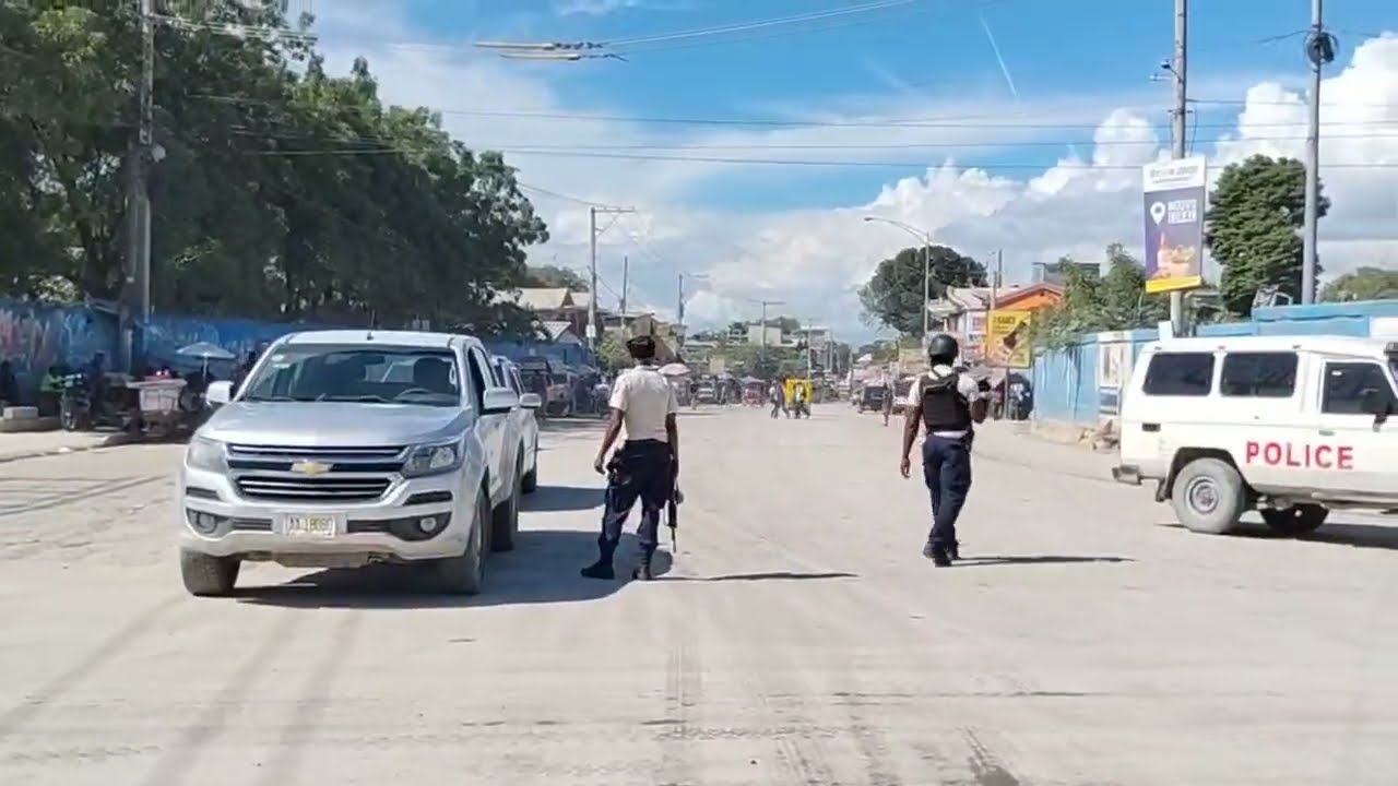 Woyy Lanmò san jou fouye Gwo tou Dyab pou Lapolis, Pyèj nan Kafou, Batay kwadèboukè a sere la