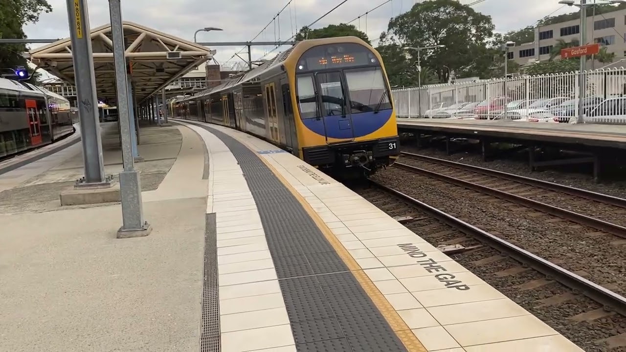 Train spotting at Gosford do the morning piece ￼￼￼