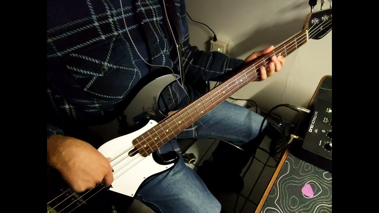 Ven aquí - Los bunkers (Bass cover)