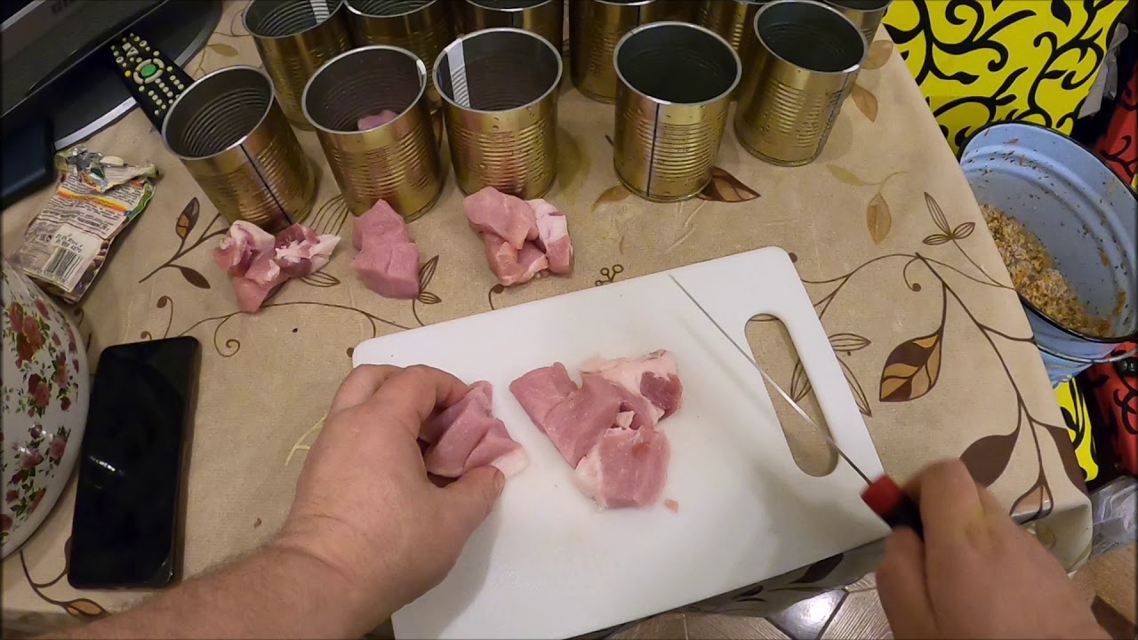 Каша гречневая с мясом в железных банках