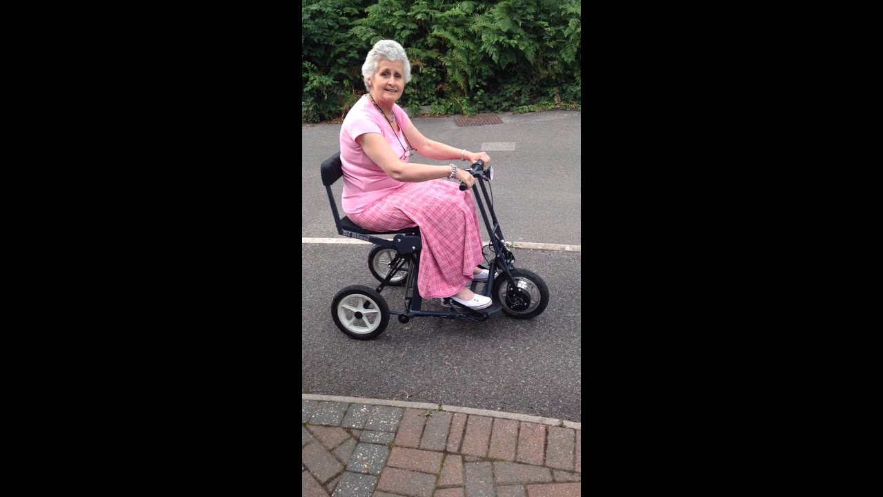 Di Blassi R30 Scooter Demonstration