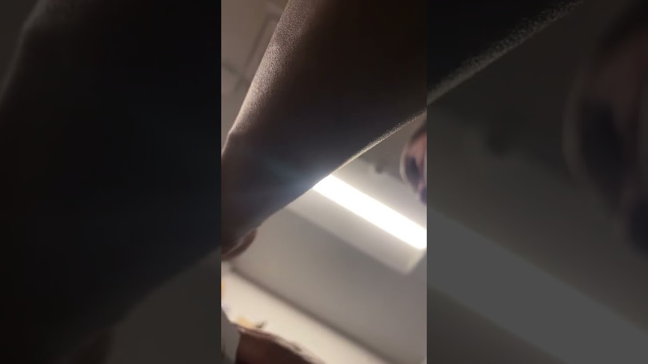 Starbucks Manager Brings Teen Barista To Tears In Aggressive Meeting