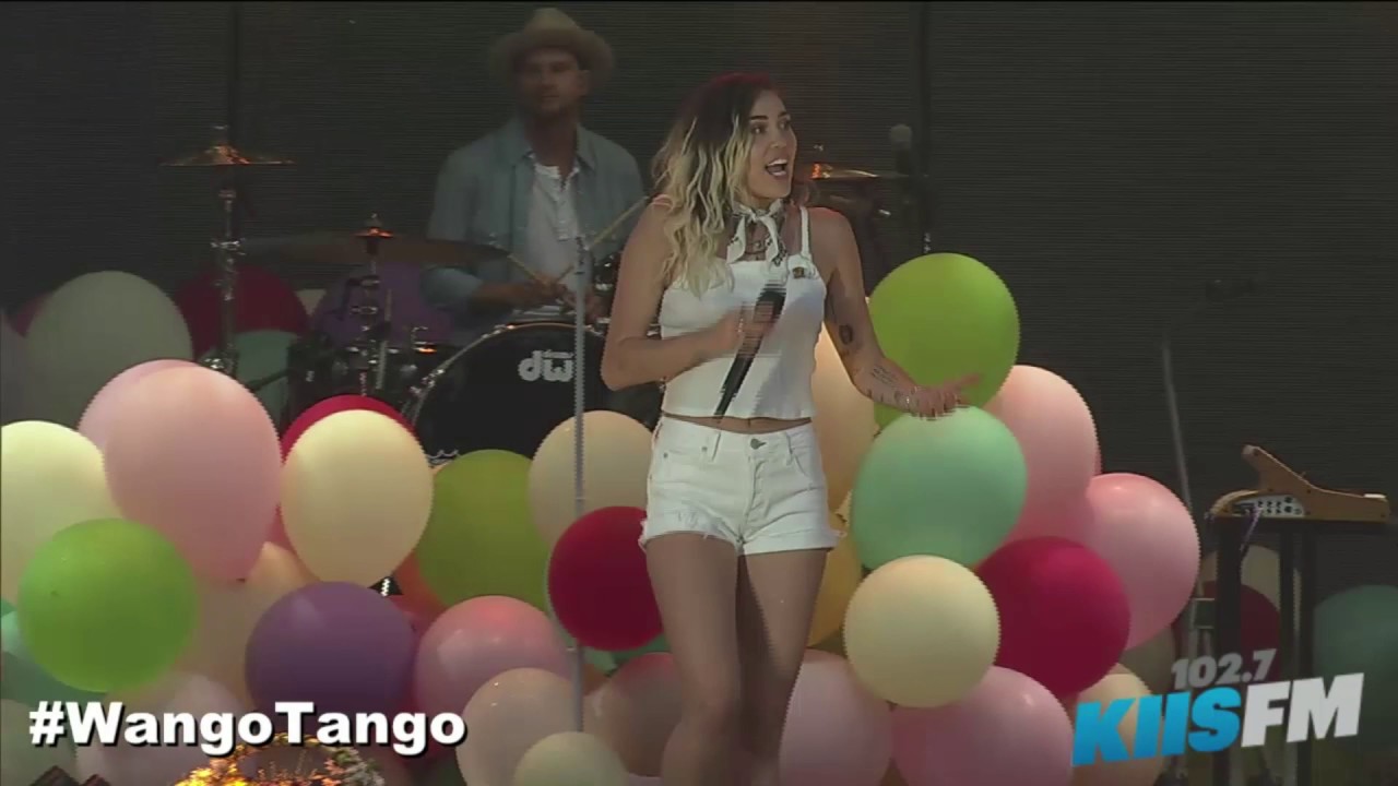 Miley Cyrus at Wango Tango 2017   KIIS FM. Malibu/Jolene/We can´t stop live.