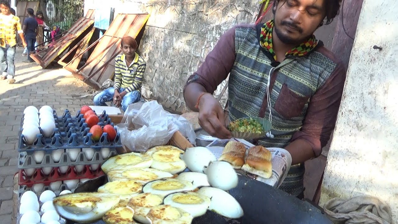 Egg Bhurji Vada Pav @ 25 rs & Egg Bajji Vada Pav @ 15 rs | Mumbai Street Food