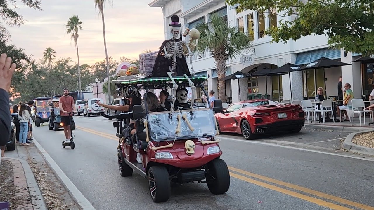 2024 HALLOWEEN GOLF CART PARADE - HALLOWEEN BOOS-CRUISE SAFETY HARBOR, FLORIDA, USA