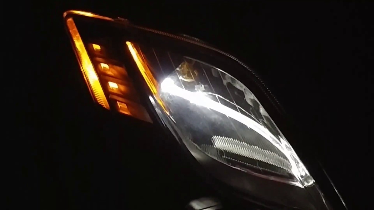 2007 - 2012 Nissan Sentra (B16) -  jewel eye retrofit headlights