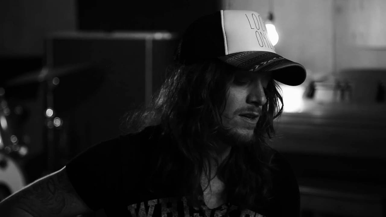 Runnin&rsquo; Red Lights (Live Acoustic From Nashville)