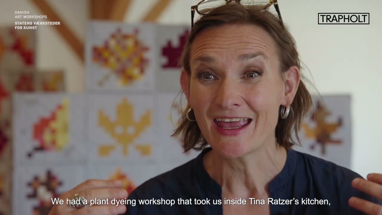 Tæt på Træer - kunstinstallation skabt af tekstilkunstner Tina Ratzer og 740 borgere på Trapholt