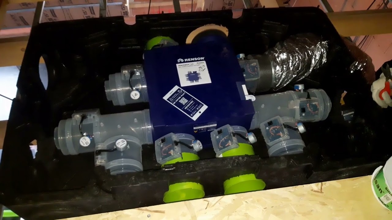 On installe une VMC hygro B haut de gamme dans une maison neuve et ça fait la différence