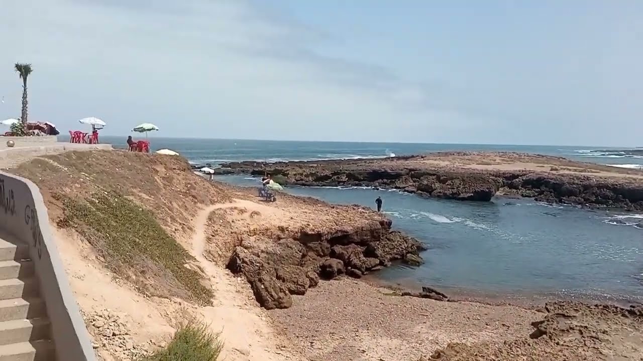 شاطئ ميموزا بمدينة المحمدية رائع جداً يستحق الزيارة مقاهي المحمدية