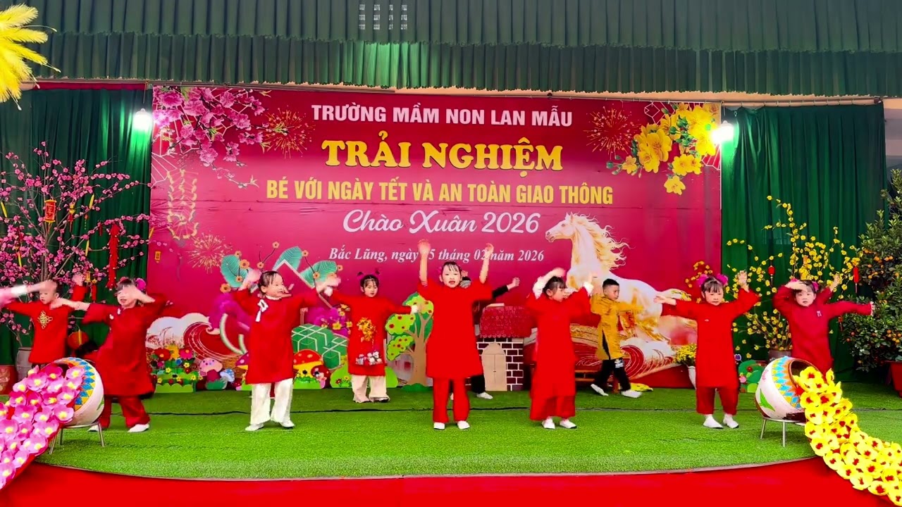 Múa: Ngày Tết quê em - Lớp 5TA4 - MN Lan Mẫu - HDTN: Bé vui đón Tết và ATGT