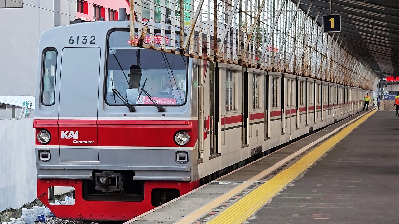 Stasiun Depok: Kompilasi KRL Commuter Line [4K] | JR 205 Rheostatik, JR 205 VVVF, Tokyo Metro 6000