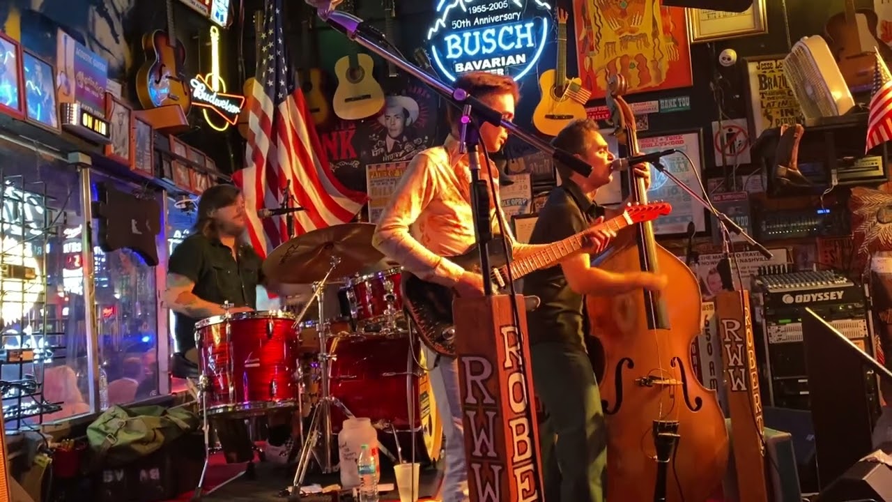 Kelley’s Heroes @ Roberts Western World - Hot Rod Lincoln