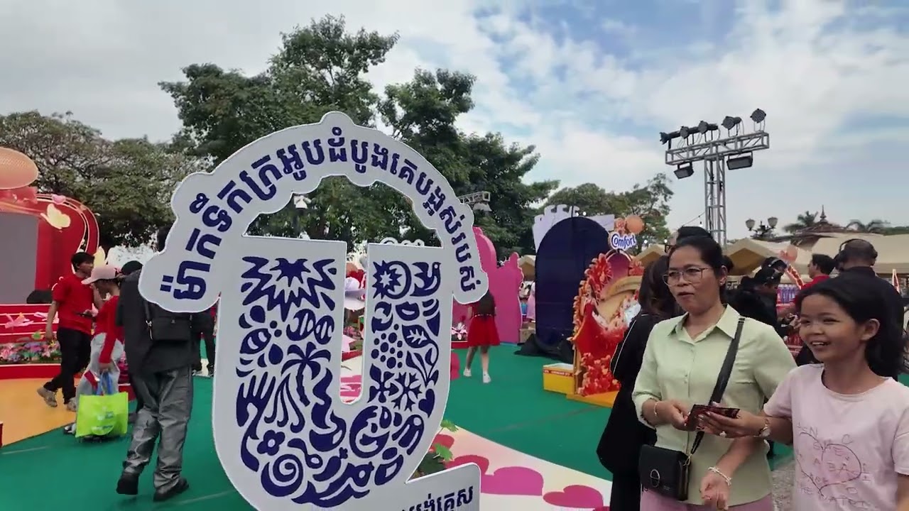 AWESOME! CAMBODIAN Street Food Review Show 2026 - Phnom Penh City Food Tour Collection #1000