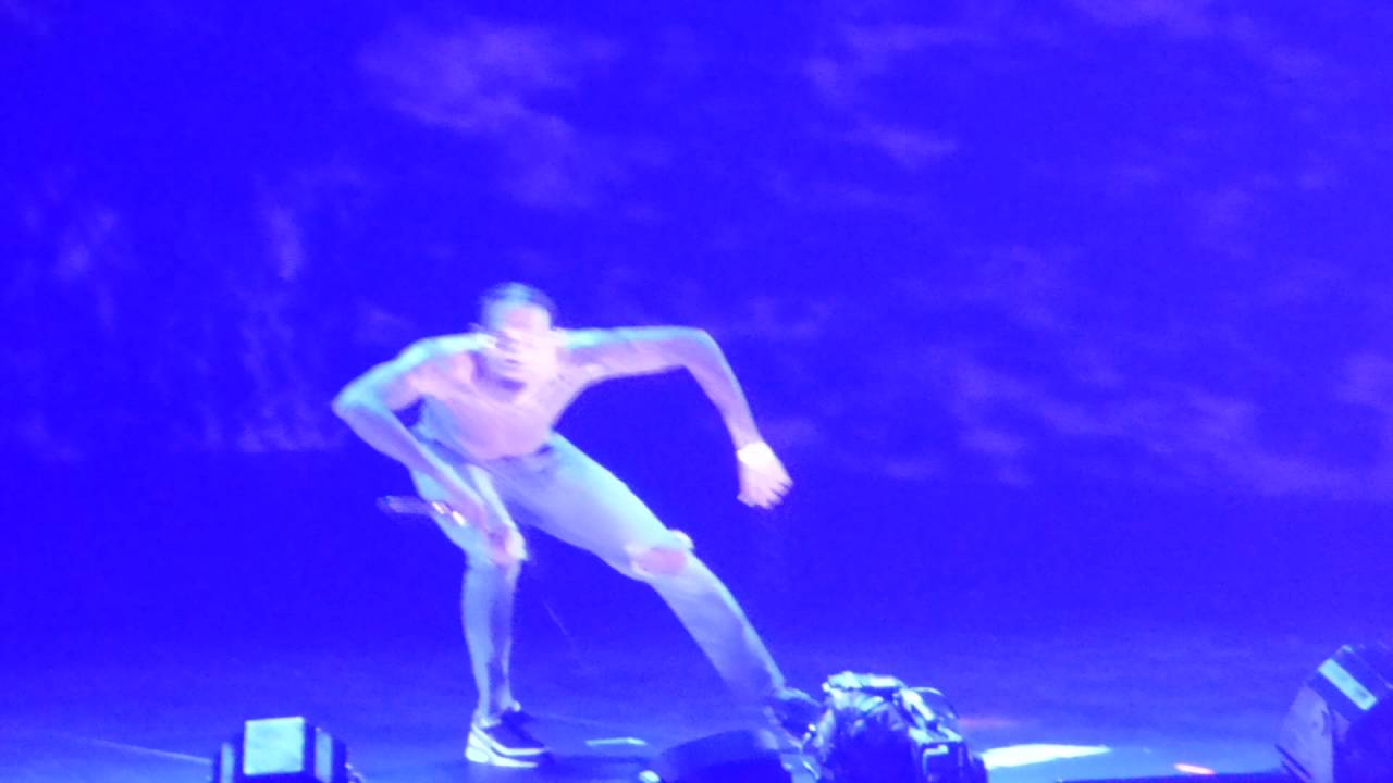 HD Chris Brown - GRASS AIN'T GREENER [PARIS BERCY] One Hell of a Night Tour 2016