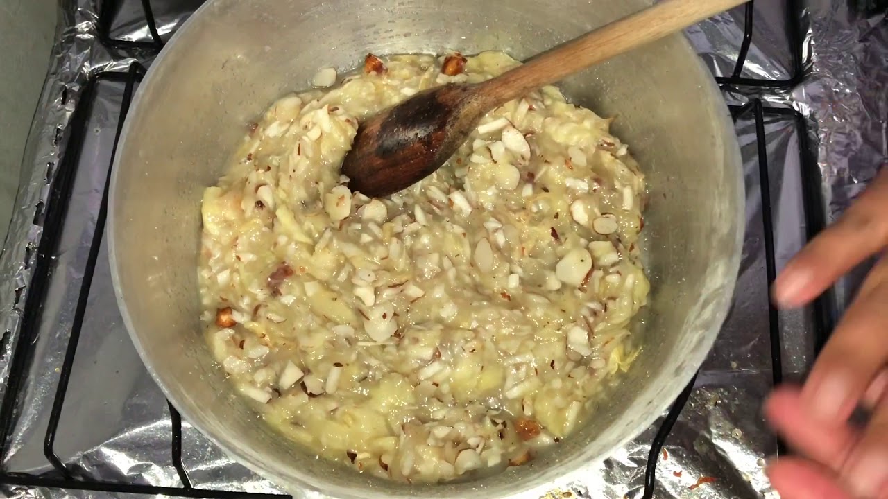 Salame de cupuaçu com castanha.