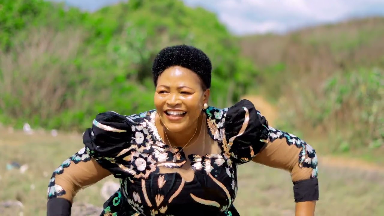 Rev. Josephene Mwasulama_Sijafa_(Official music video)