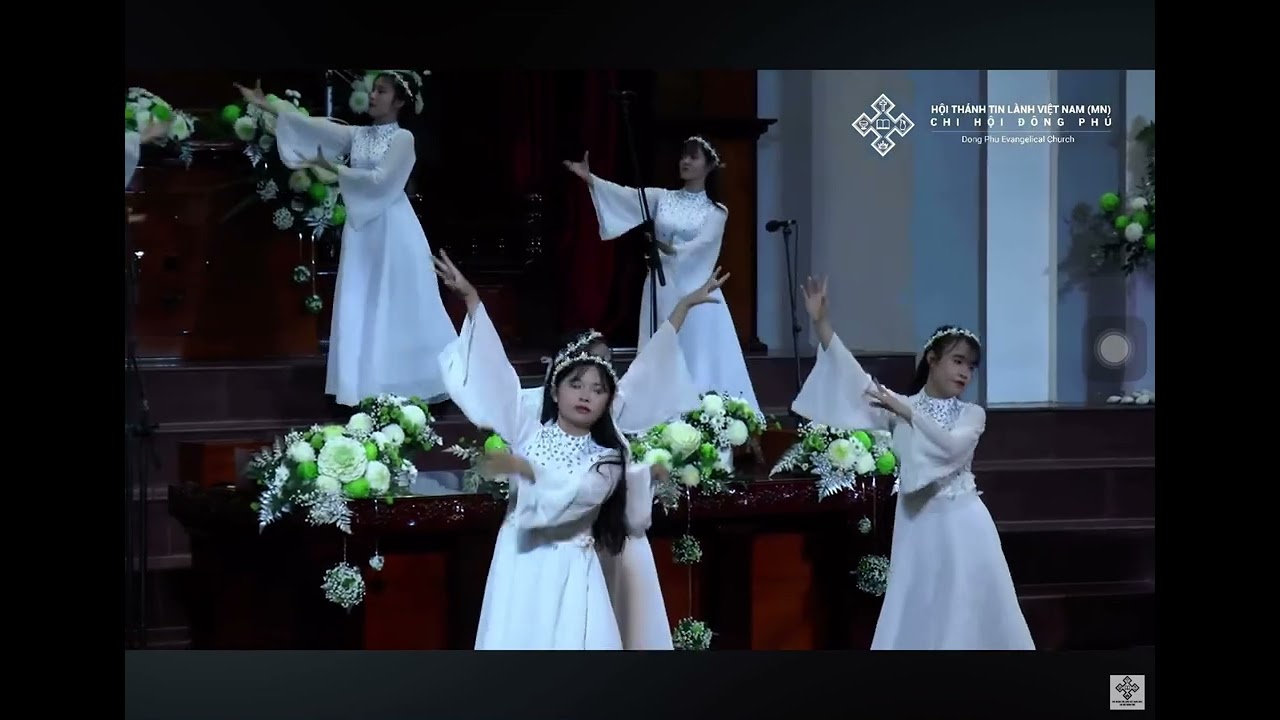 Múa Giáng Sinh: Tiếng Hát Thiên Binh - Sinh Nhật Vua Thánh