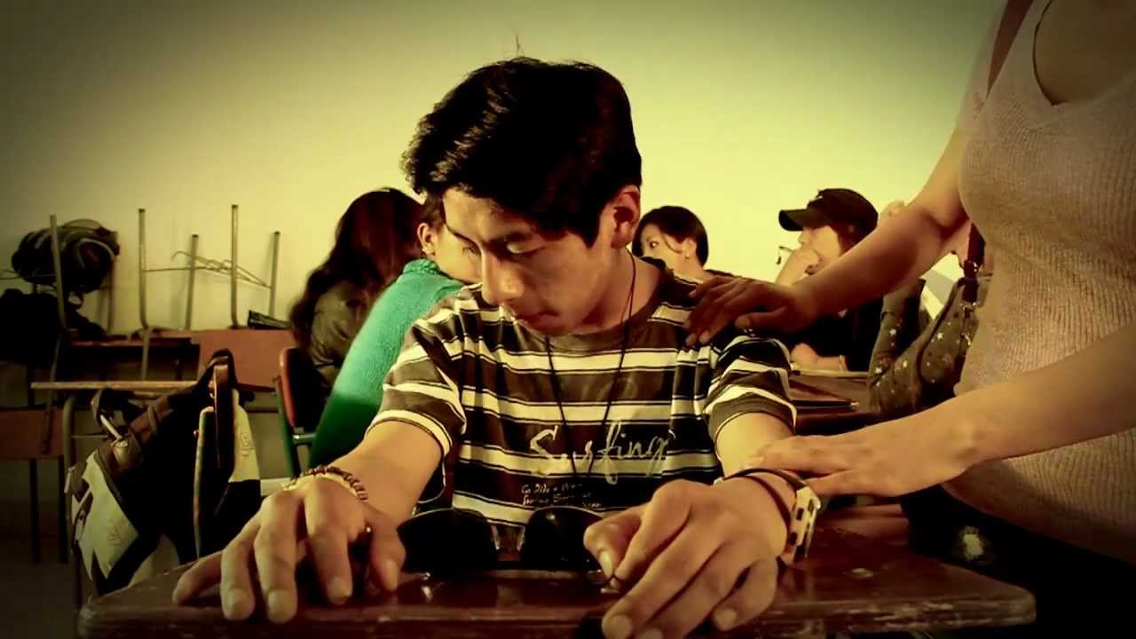 CAPORALES SUE&Ntilde;O UPEA - Suma Estudios (V&iacute;deo Oficial HD 2012)