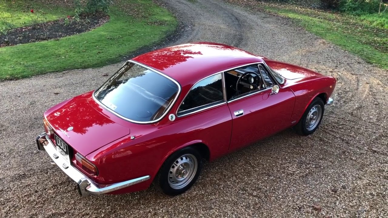 ALFA ROMEO 2000 GT VELOCE 1973 - Total Headturners