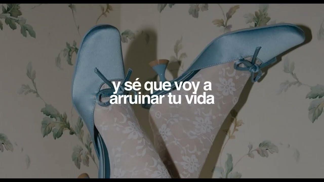 &Aacute;ngela Torres - OOPS! (LETRA)