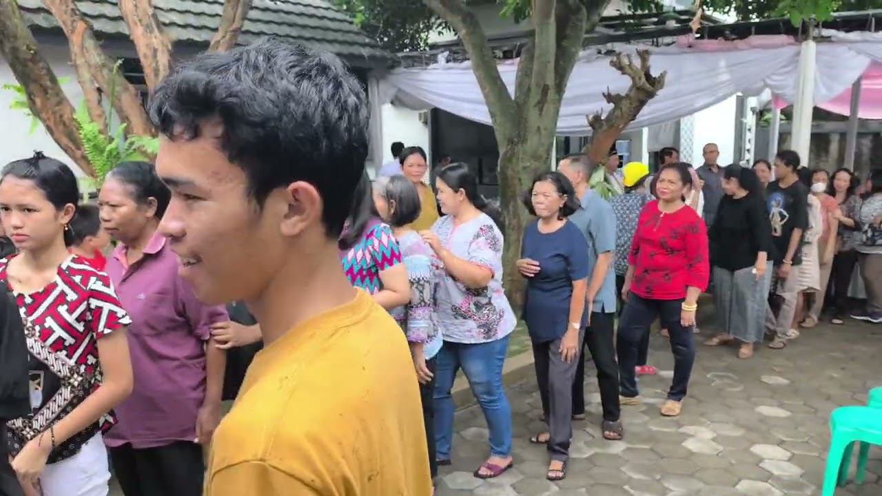 PUJI TUHAN....ACARA 100 HARI OMA TIN LANCAR LANJUT NYEKAR 🙏
