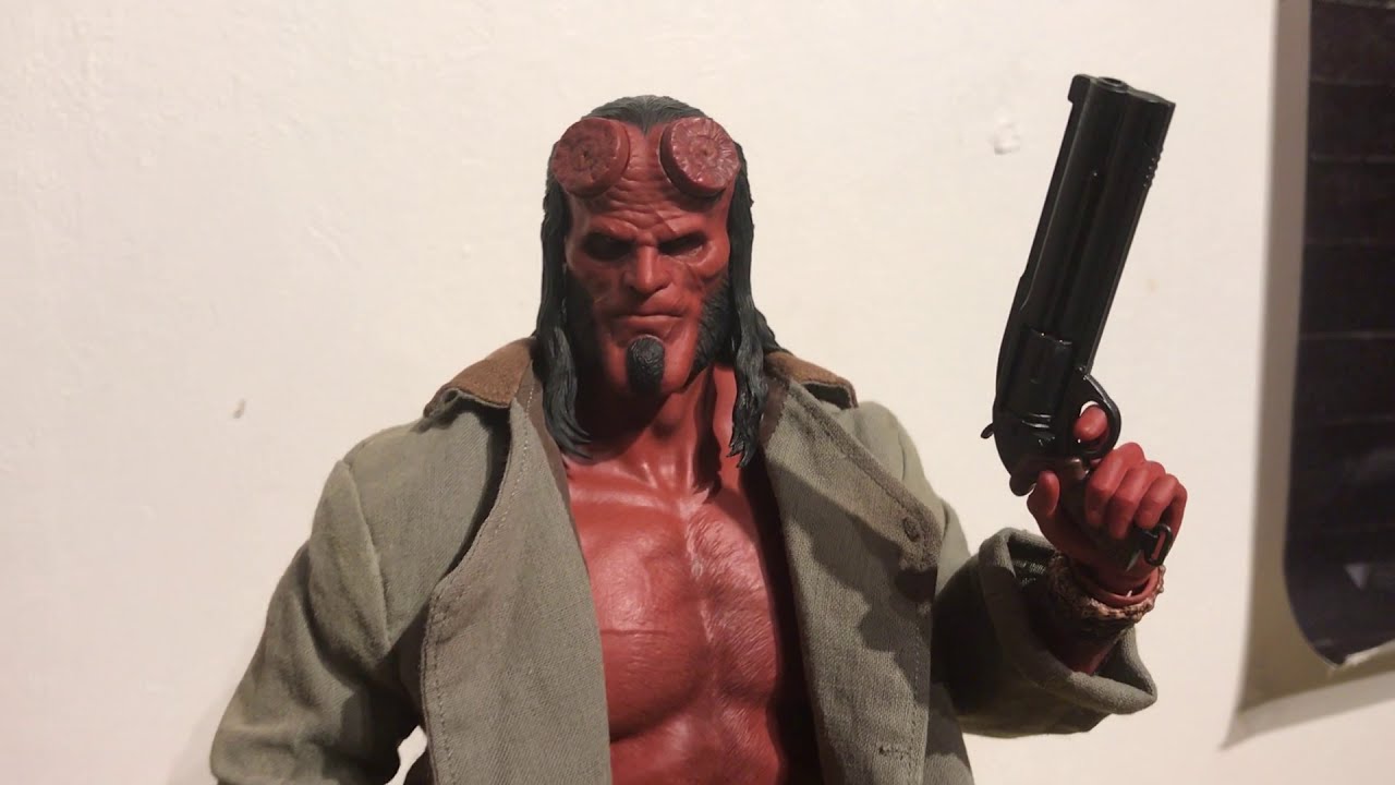 Hot Toys Hellboy 1/6 Figure Review