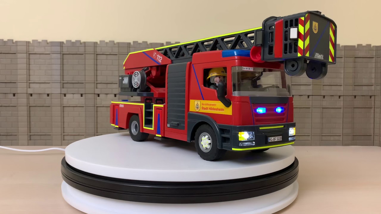 Drehleiter der Berufsfeuerwehr