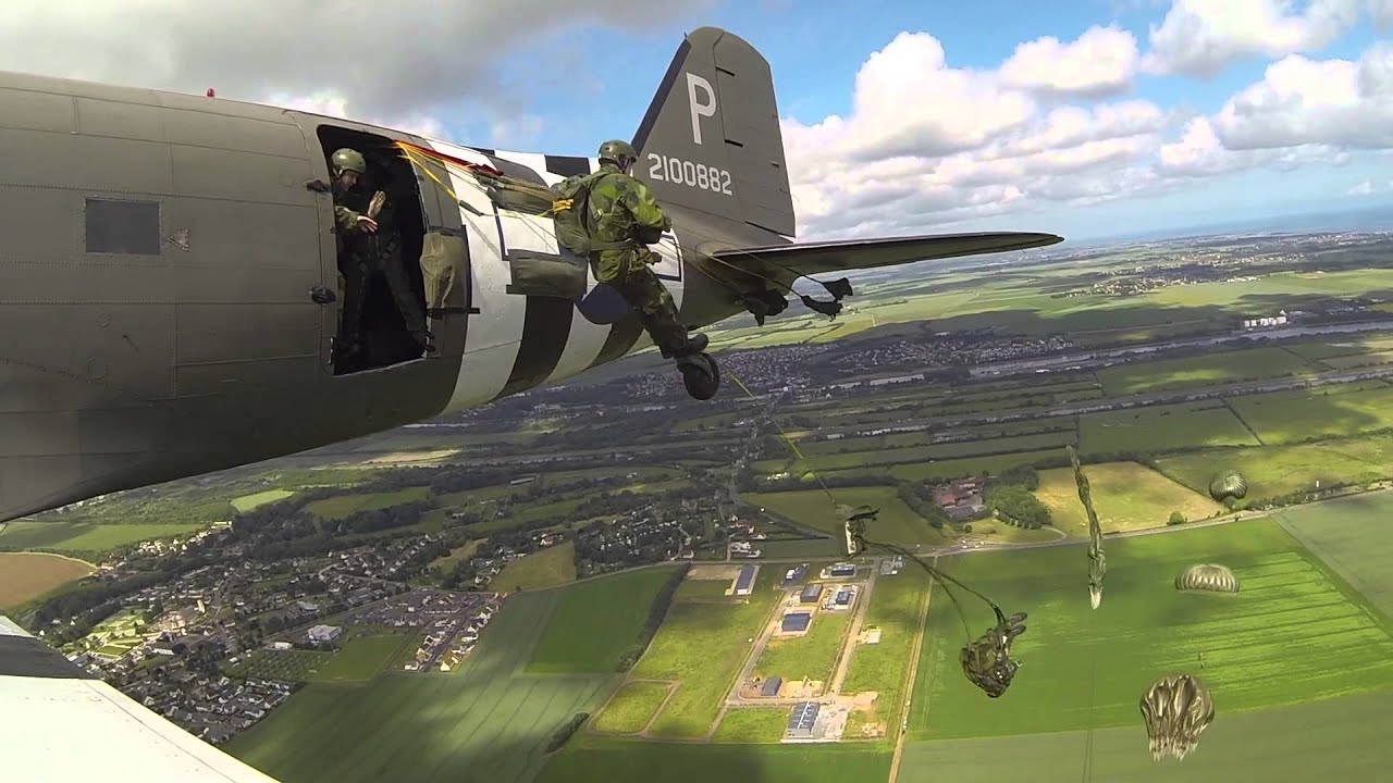 Fallskärmsjägarklubben hoppar i Normandie