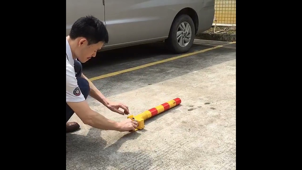 Parking lock Pillar with spring and lock/ Car barrier lock Private territory maintenance Protect par