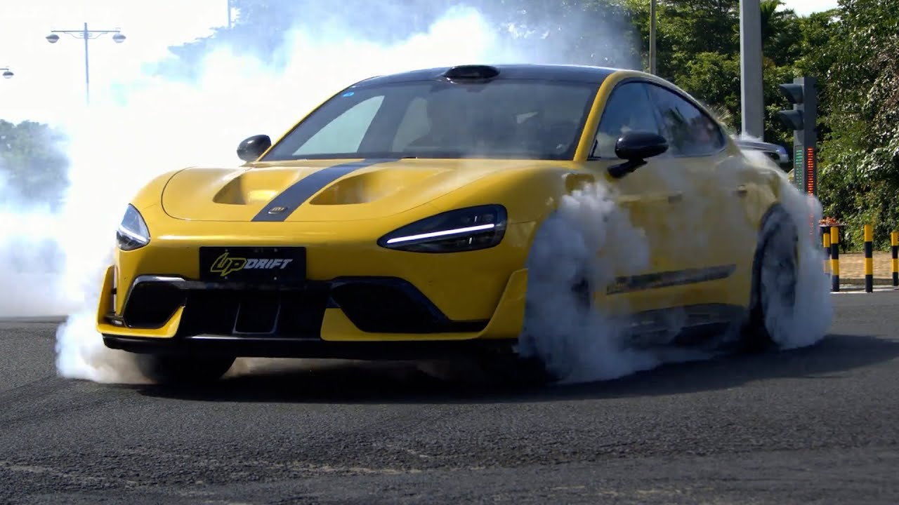 Xiaomi SU7 Ken Block–Style Chinese Drifting — Absolutely Stunning