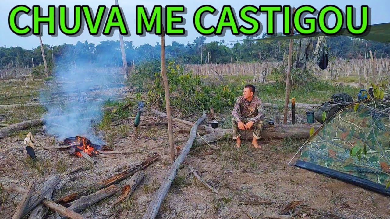 Acampamento na beira de um córrego a chuva pegou pesado durante a noite.