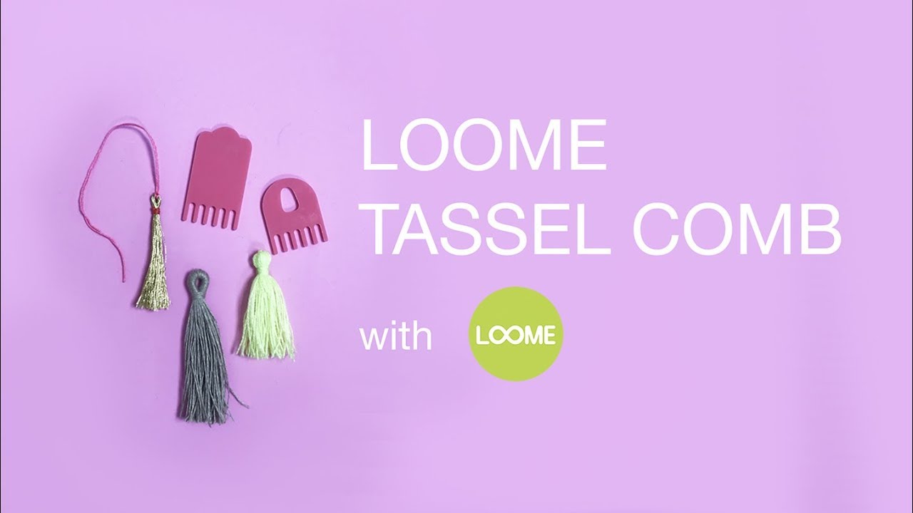 Loome Tassel Comb