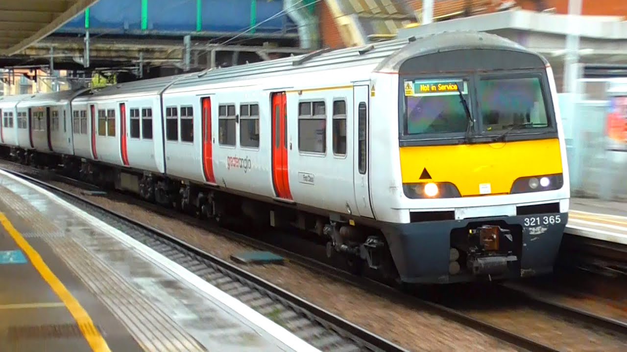 Trains at Brentwood, GEML - 27/10/20